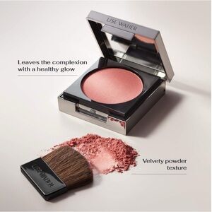 Lise Watier Velvety Powder Blush - Colour -Romantique